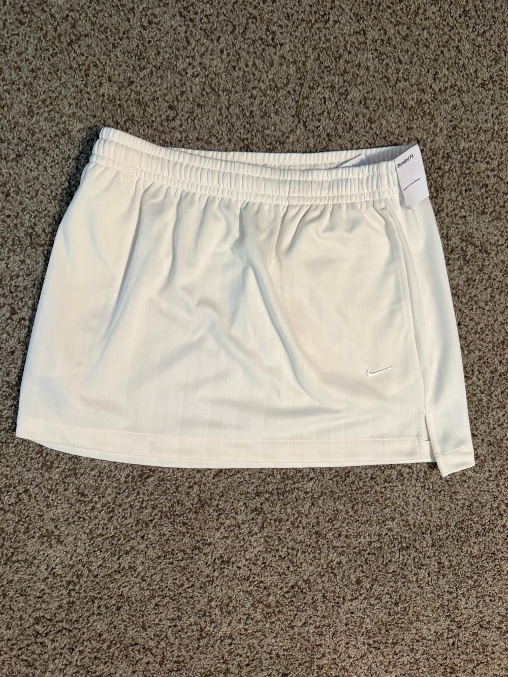 Nike White Women's Tennis Skort with Elastic Waistband